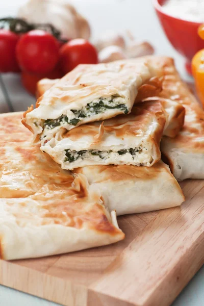 Börek pazı ve peynir dolum — Stok fotoğraf