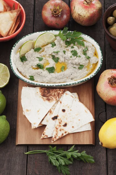 Baba ghanoush, Levantijnse aubergine duik — Stockfoto