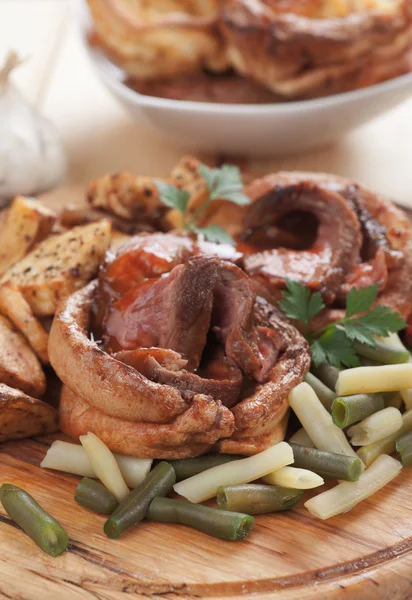 Sunday roast with yorkshire pudding — Stock Photo, Image