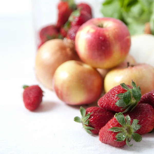 Mélanger les fruits — Photo