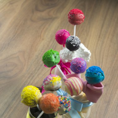 pasta tahta masaya açılır