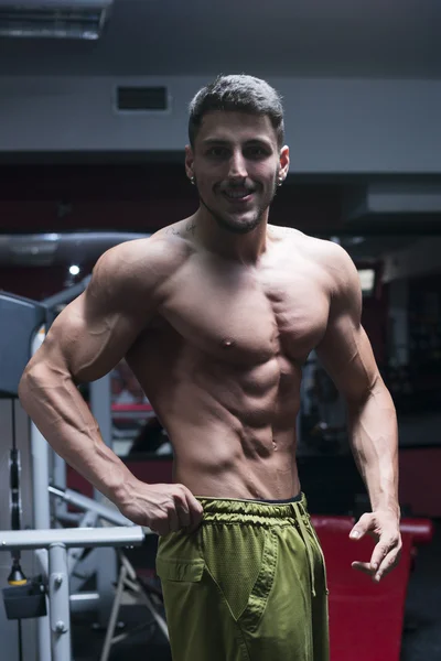 Atleta in palestra — Foto Stock