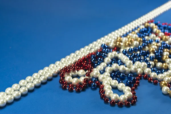 Collier perle sur bleu — Photo