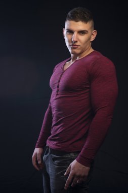 Sporcu genç erkekler