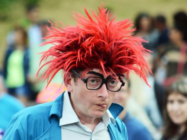 carnaval deli yüzünde