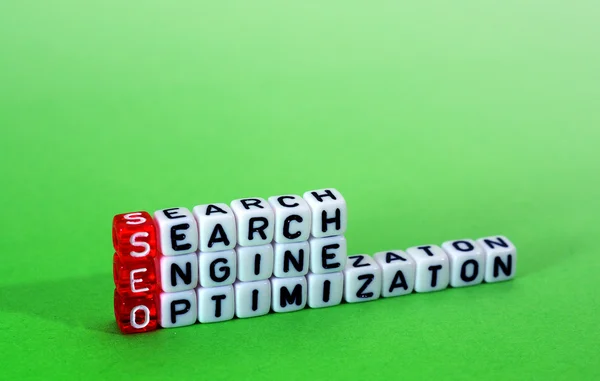 SEO Search Engine Optimization op groen — Stockfoto