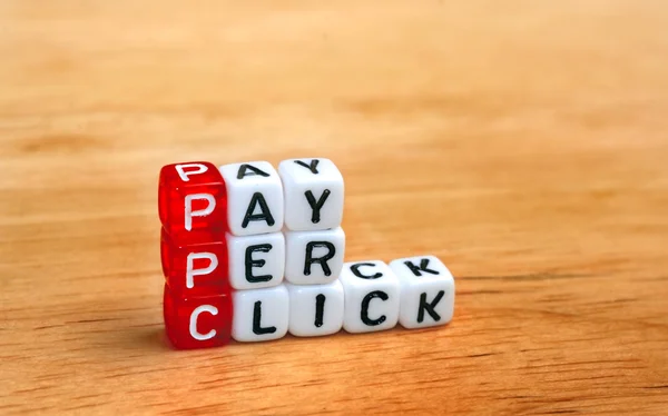 PPC Pay Per Click dices on wood — Φωτογραφία Αρχείου