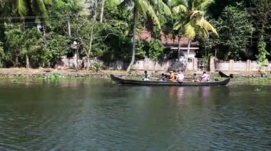 insanlar float Kerala önemsizden 8 Şubat 2014 yılında Kerala, Hindistan Tarih bota tarafından