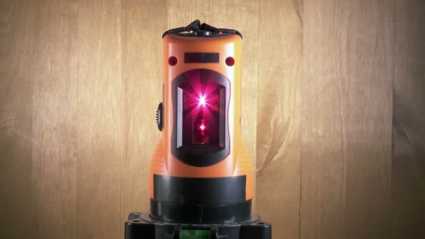 Il livello di misurazione laser per lavori di costruzione — Video Stock