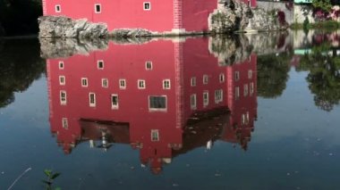 Cervena Lhota. Çek Cumhuriyeti. Castle Gölü