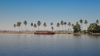 Hindistan. Kerala önemsizden teknesinde