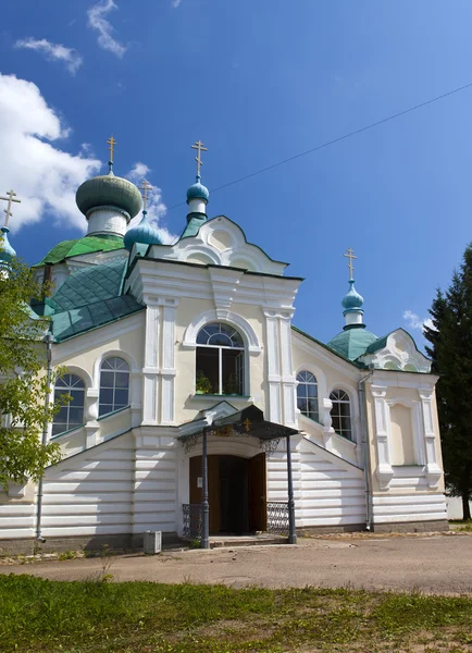 Mosteiro da Assunção de Tikhvin, um ortodoxo russo, (Tihvin, região de São Petersburgo, Rússia — Fotografia de Stock