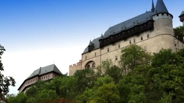 Middeleeuws kasteel Karlstejn. Bohemen, Tsjechië — Stockvideo
