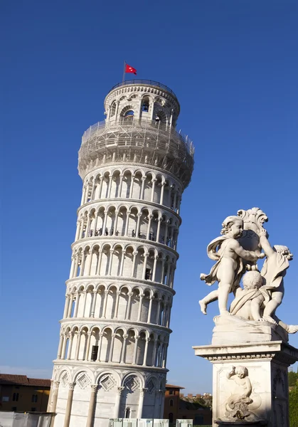 Italien. Pisa. Der schiefe Turm von Pisa — Stockfoto