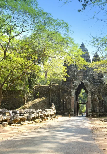 Puerta norte Angkor Thom, Siem Reap, Camboya — Foto de Stock