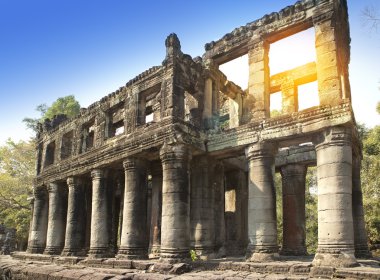 Tapınak Preah Khan Galerisi'nde (12. yüzyılda) kalıntıları Angkor Wat, Siem Reap, Kamboçya