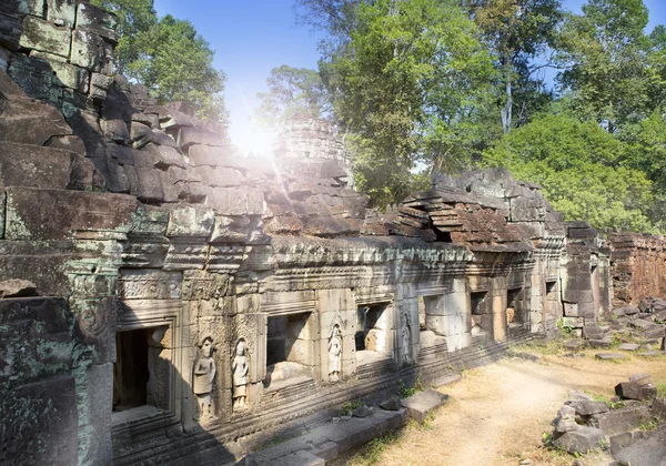 Ruinas del templo (siglo XII) en Angkor Wat, Siem Reap, Camboya —  Fotos de Stock
