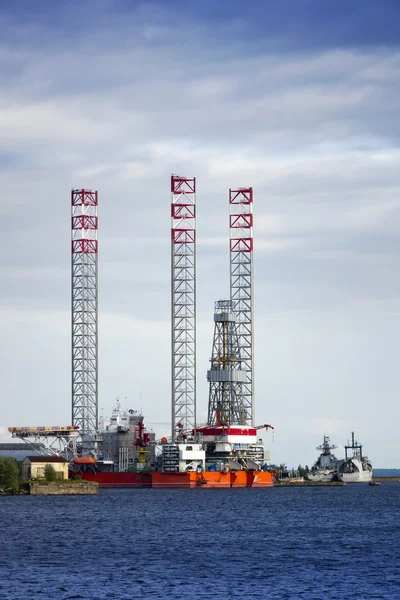 San Pietroburgo, Russia. Il terminal cargo marittimo vicino a Kronstadt — Foto Stock