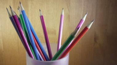 parlak boyama ahşap ile siyah kurşun kalemler