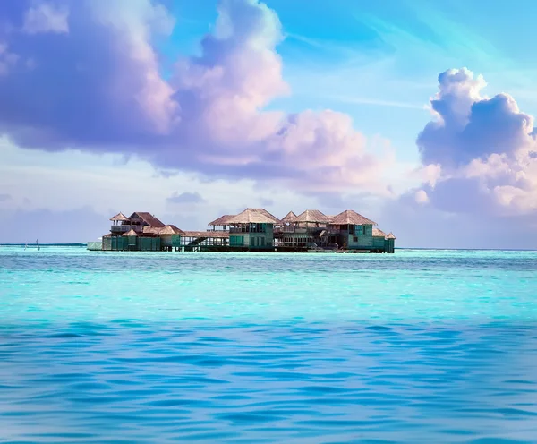 Island in ocean, Maldives. — Stock Photo, Image