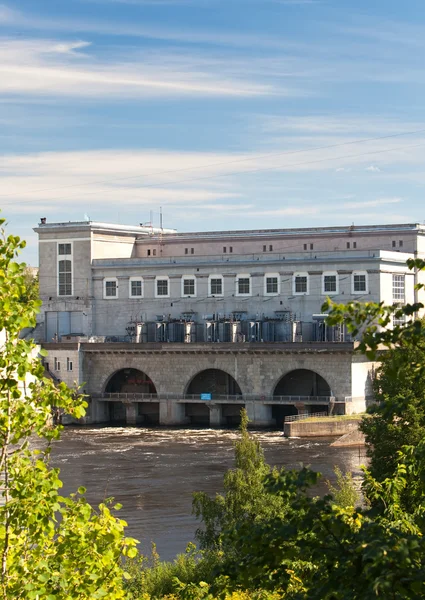 Észtország. Narva. A Narva-folyó, vízerőmű — Stock Fotó
