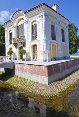 Petrodvorets. Hermitage pavilion