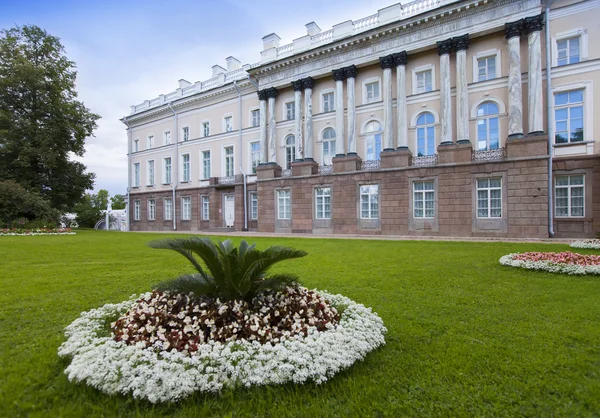 Zubov vingen av det stora palatset. Catherine Park. Pusjkin (Tsarskoje Selo). Petersburg — Stockfoto