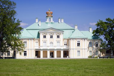 Rusya. Petersburg. San (Lomonosov). alt park. Büyük Menshikovsky Sarayı.