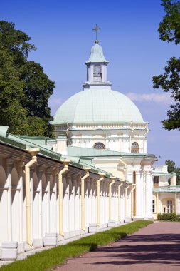 Rusya. Petersburg. San (Lomonosov). alt park. Büyük Menshikovsky Sarayı.