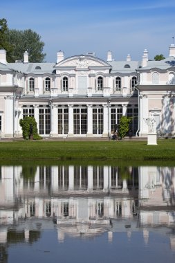 Pavilion Çin Sarayı. San (Lomonosov). Üst park