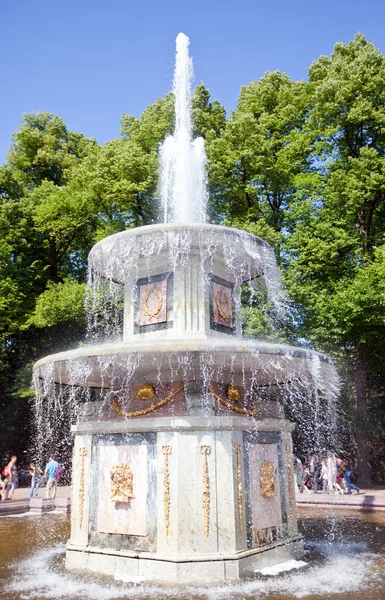 Petrodworez. Brunnen — Stockfoto