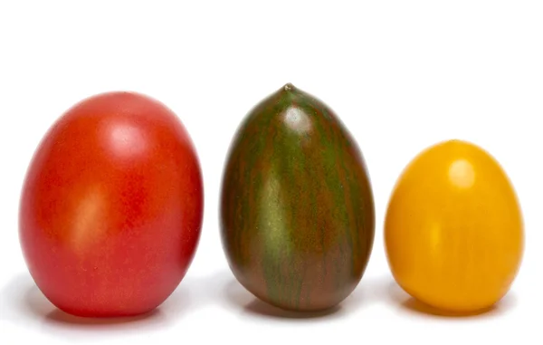 Tomates de diferentes grados y colores —  Fotos de Stock