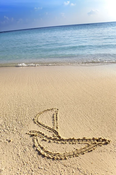 A picture on sand the boat under a sai — Stock Photo, Image