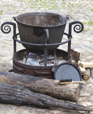 Bir ateşte büyük bakır