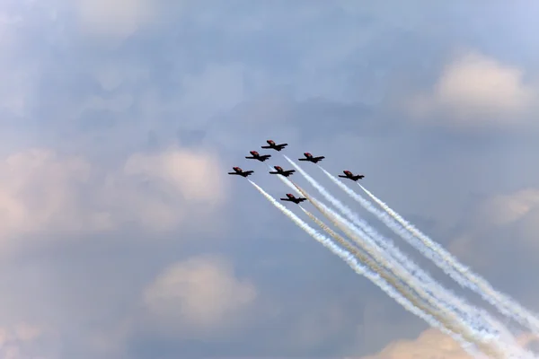 Barcelona-Mayıs 9 Air show gökyüzünde 9 Mayıs 2010 tarihinde Barcelona, İspanya — Stok fotoğraf