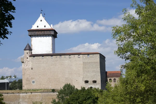 Estland. Narva. gamla fästningen på gränsen till Ryssland — Stockfoto