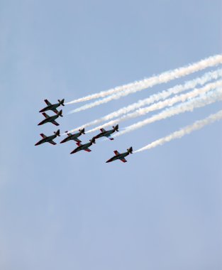 Barcelona-Mayıs 9: Air show gökyüzünde 9 Mayıs 2010 tarihinde Barcelona, İspanya