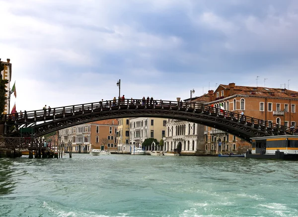 Canal Grande avec bateaux, Venise, Italie — Photo