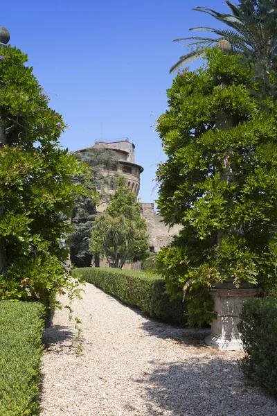 Saint Ioann's tower at the Vatican Gardens n Vatican, Rome, Italy — Stock Photo, Image