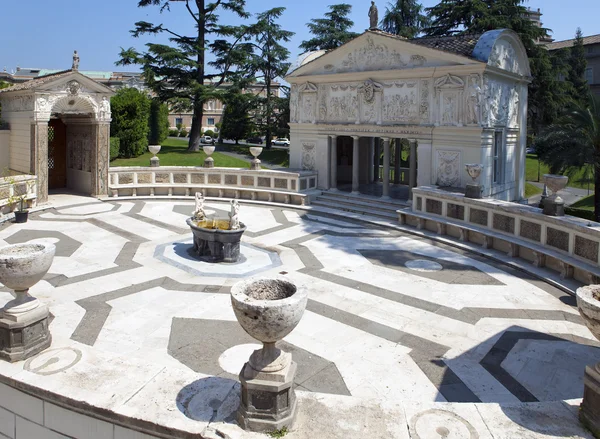 Loggia casino Pius Iv på Vatikanen trädgårdar, Rom, Italien — Stockfoto