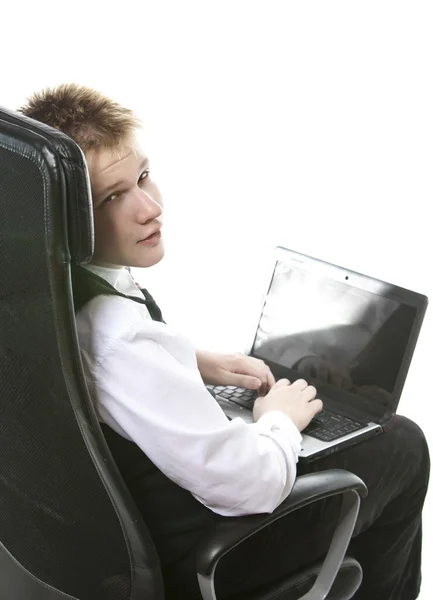 Tonåringen med laptop. — Stockfoto