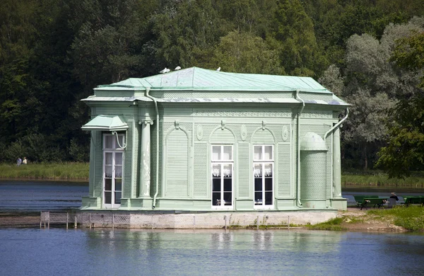 Pavilhão de Vénus no parque, 1793 ano. Gatchina. Petersburgo. Rússia . — Fotografia de Stock