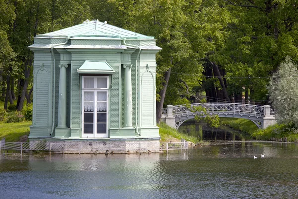 Venuše pavilon v parku v roce 1793. Gatchina. Petersburg. Rusko. — Stock fotografie