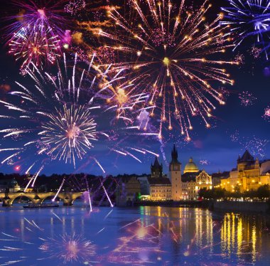 Festival havai fişek Karl Köprüsü, Prag, Çek Cumhuriyeti