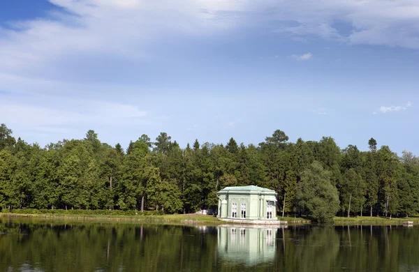 Venuše pavilon v parku v roce 1793. Gatchina. Petersburg. Rusko. — Stock fotografie