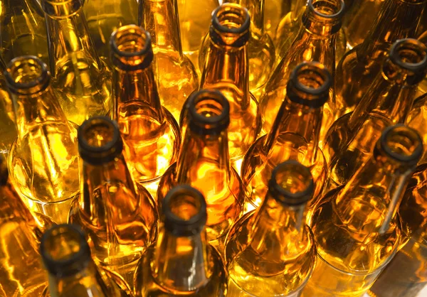 Пустые бутылки, вид сверху — стоковое фото