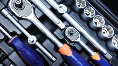 Aracı'nın bavul seti