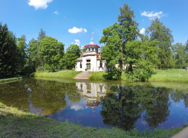 Catherine Park. Puşkin (Tsarskoye Selo). Petersburg. Çin stili köşk.