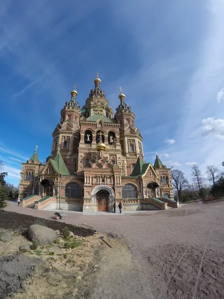 Rusland, voorstad van Sint-Petersburg, de St. Peter en Paul Church. — Stockfoto