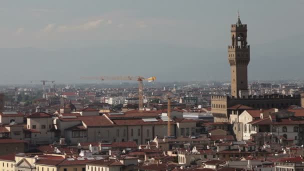 Италия. Флоренс. Вид на город сверху, полуденное солнце — стоковое видео
